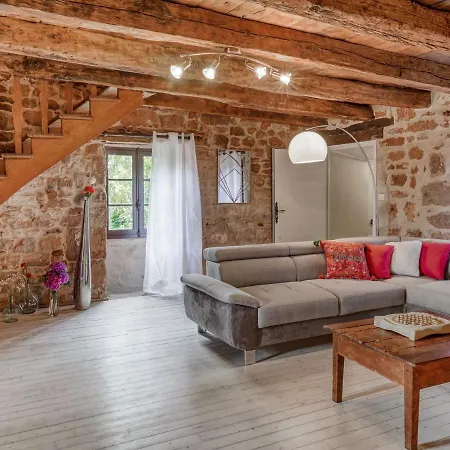 Holiday home Tranquil With Private Pool Teillots
