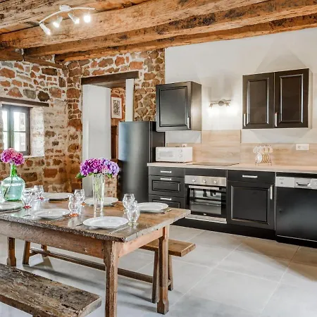 Holiday home Tranquil With Private Pool *