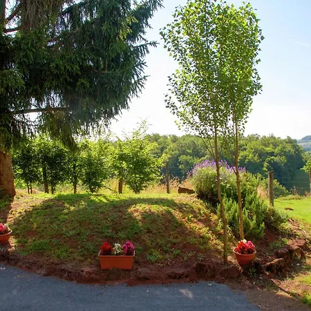 Tranquil With Private Pool בית נופש *