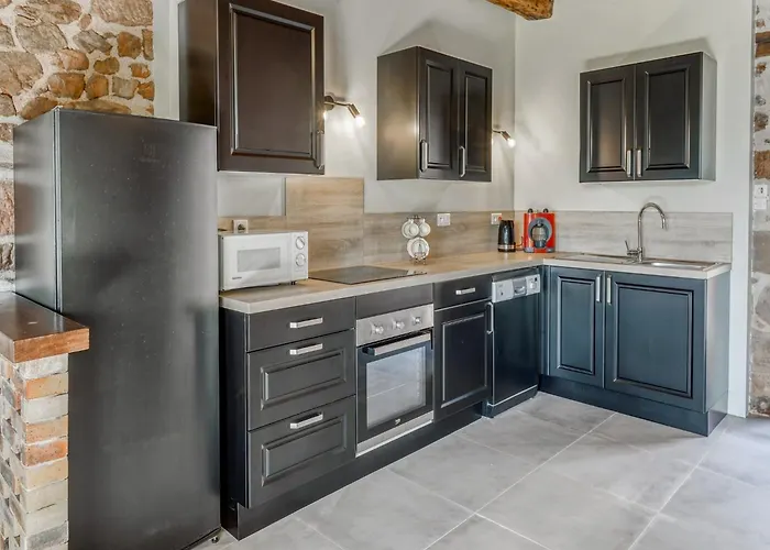 Prázdninový dům Tranquil With Private Pool *