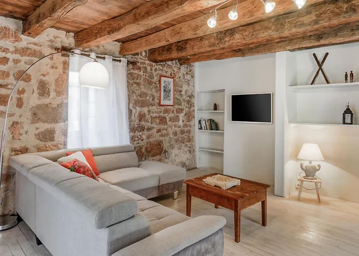 Tranquil With Private Pool Casa vacanze