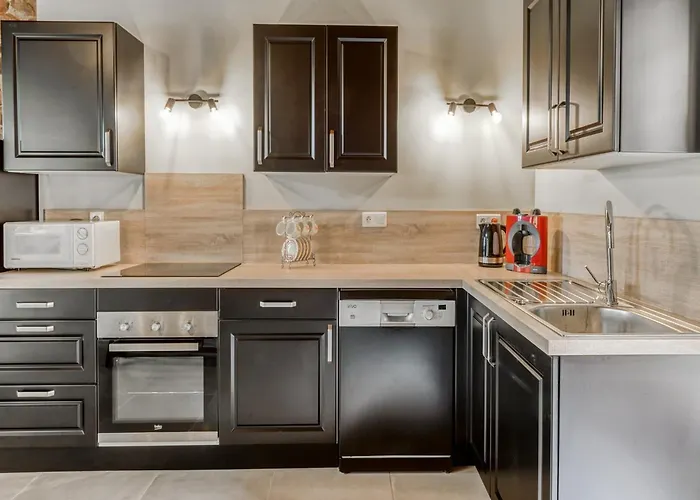 Prázdninový dům Tranquil With Private Pool *