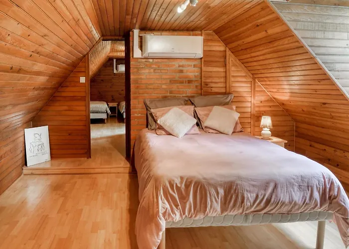 Tranquil With Private Pool Prázdninový dům Teillots